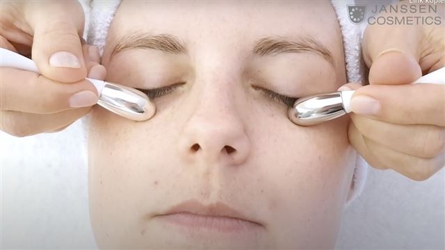 eye massage Hoogeveen Marlies Schoonheidssalon Schoonheidsspecialist