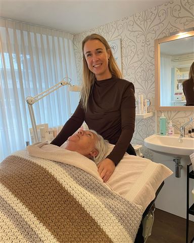 Marlies Lunenborg eigenaresse Skin Beauty Marlies Hoogeveen schoonheidssalon schoonheidsspecialiste