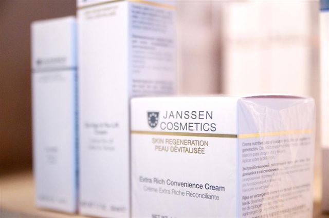 Janssen Cosmetics en Lookx Skincare en Make-up bij Skin & Beauty Marlies te Hoogeveen Drenthe